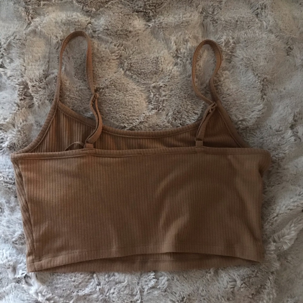 Cropped Tank - Picture 2 of 3